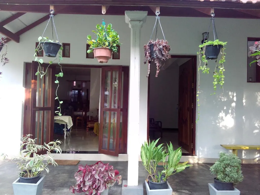 Chelli Homestay Negombo